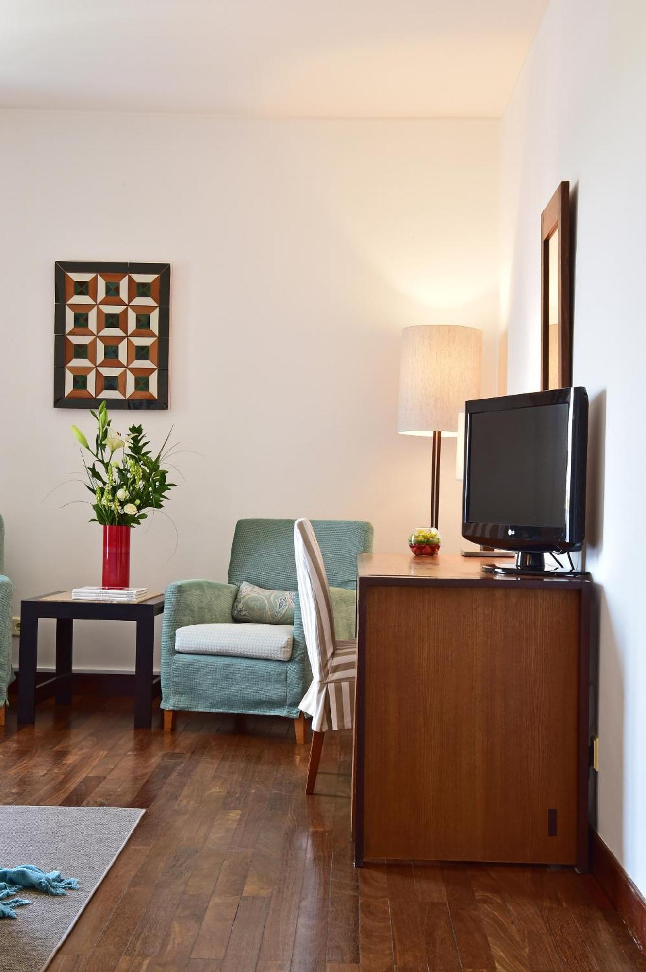 Family Room,965937523:JPEG